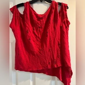 Generation love cold shoulder asymmetrical distressed t shirt in red size L